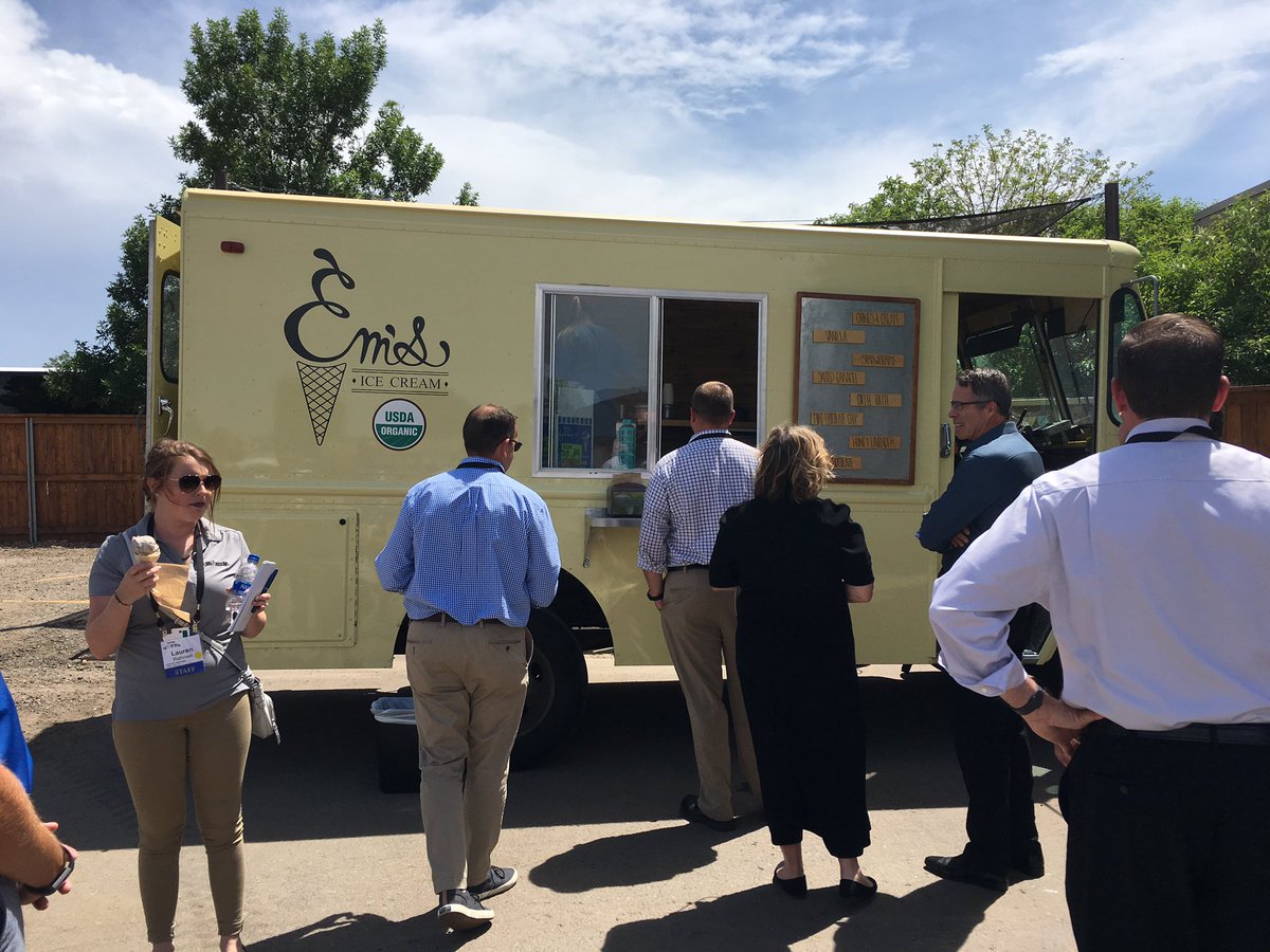lawnlandscape's tweet photo. Metco welcomed the @lawnlandscape Top 100 Executive Summit with an ice cream truck! #LLTop100 #landscapelife #greenindustry https://t.co/s9hodEZhOb