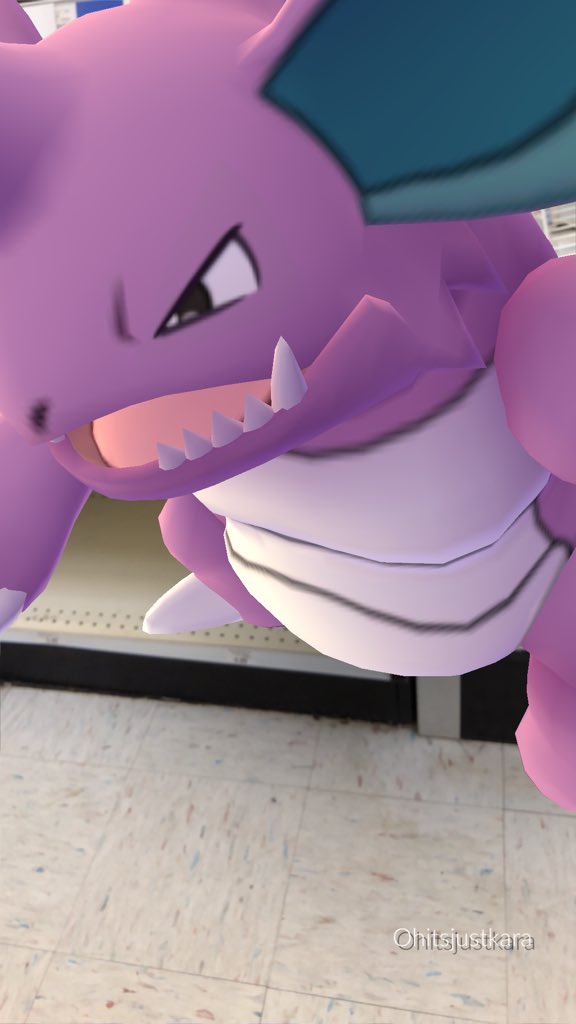 galaxyterabyte0's tweet image. Found a wild Nidoking! Playing with the #ARMode !! 😃 #PokemonGo