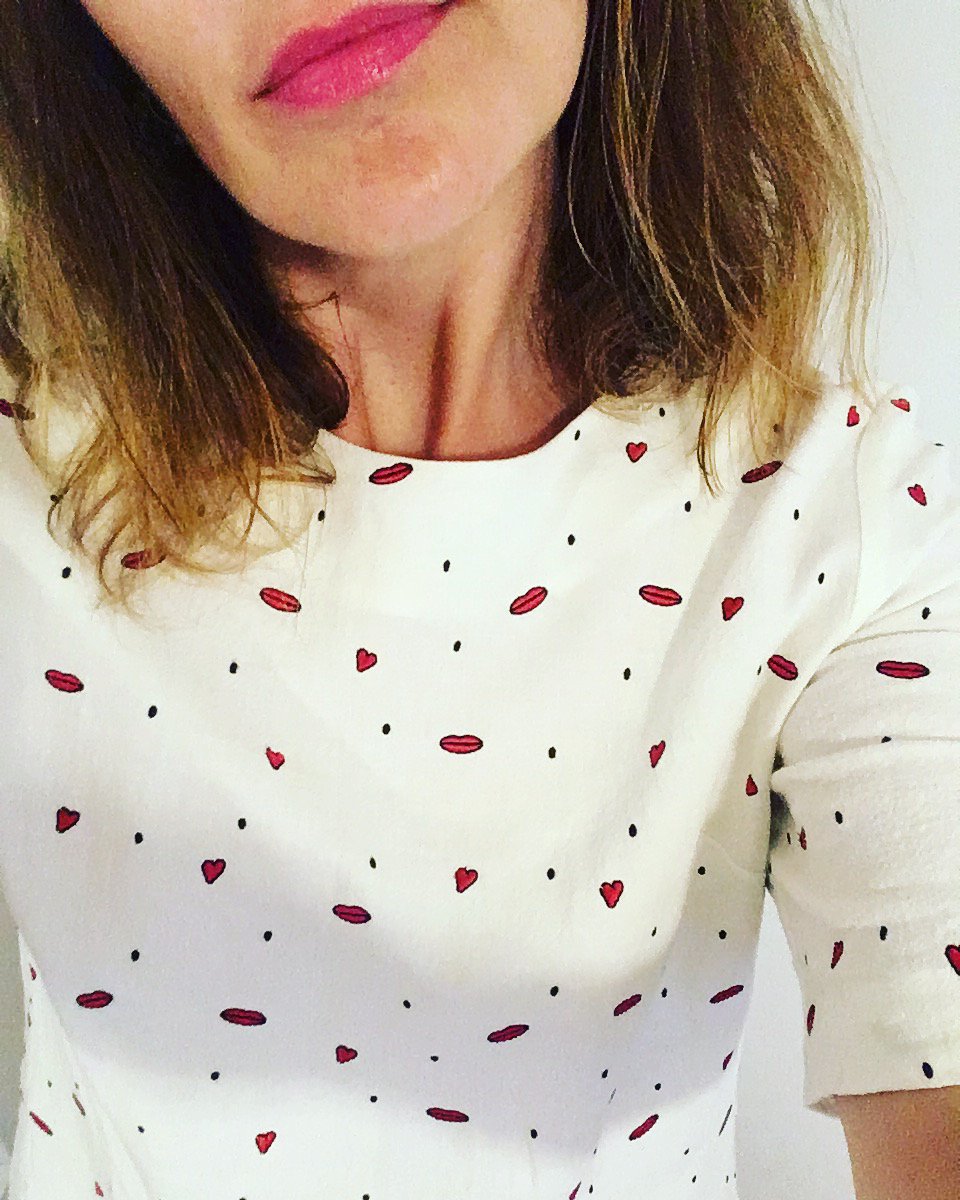 laura_cuckoopr's tweet photo. All about the 👄 … and sun frazzled hair #dress #lips #hearts #pinklips #lipprint #heartprint #embroidereddress #andotherstories #ootd #ootdfashion #wiwt #myoutfittoday #mylooktoday #lastnight #hometomorrow #mystyle https://t.co/uwFGvpkCaJ