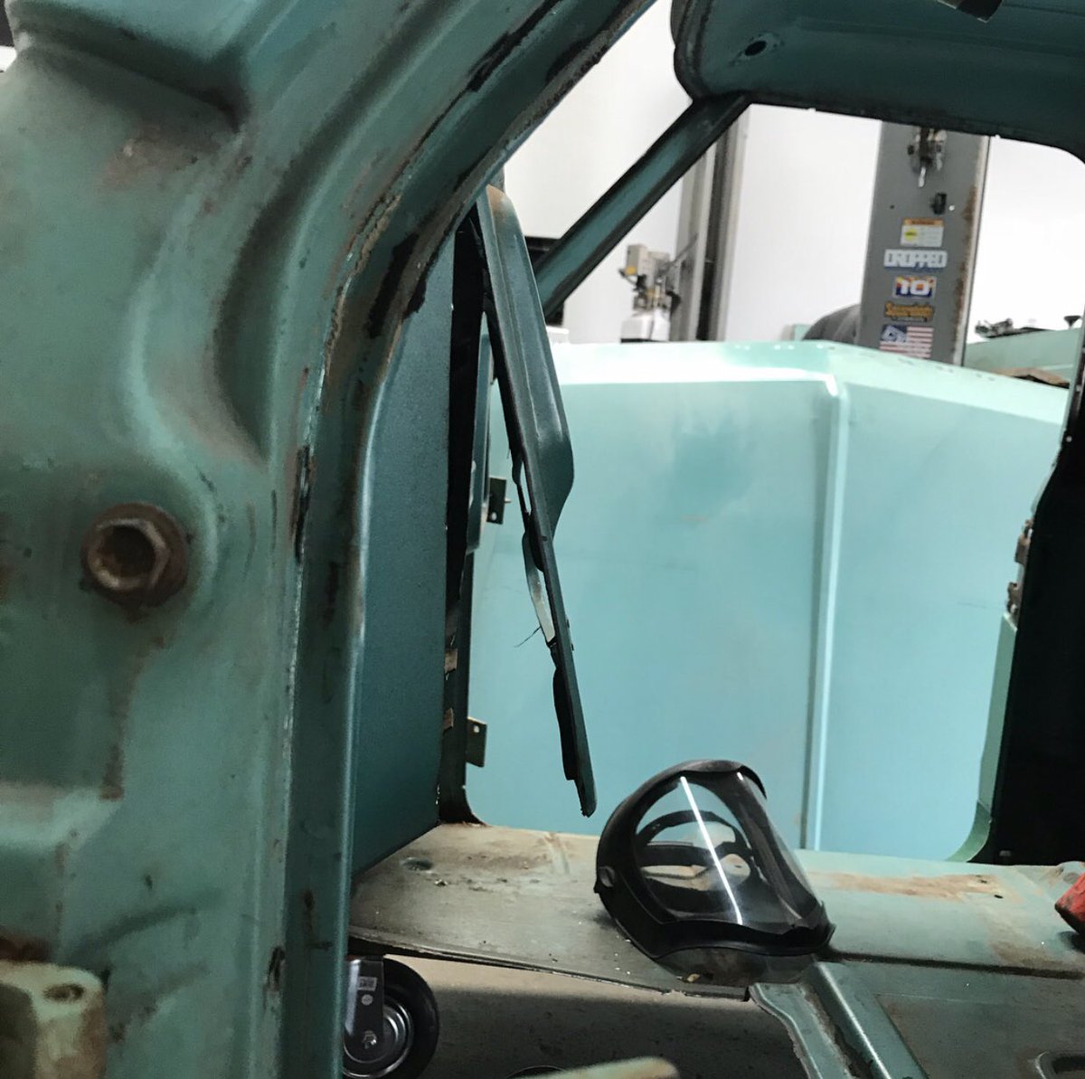 c10source's tweet image. Metal Ox Fab killed it on this mod. One of the most original ideas we’ve seen in years. Well done! 👍👍 #c10 #c10trucks