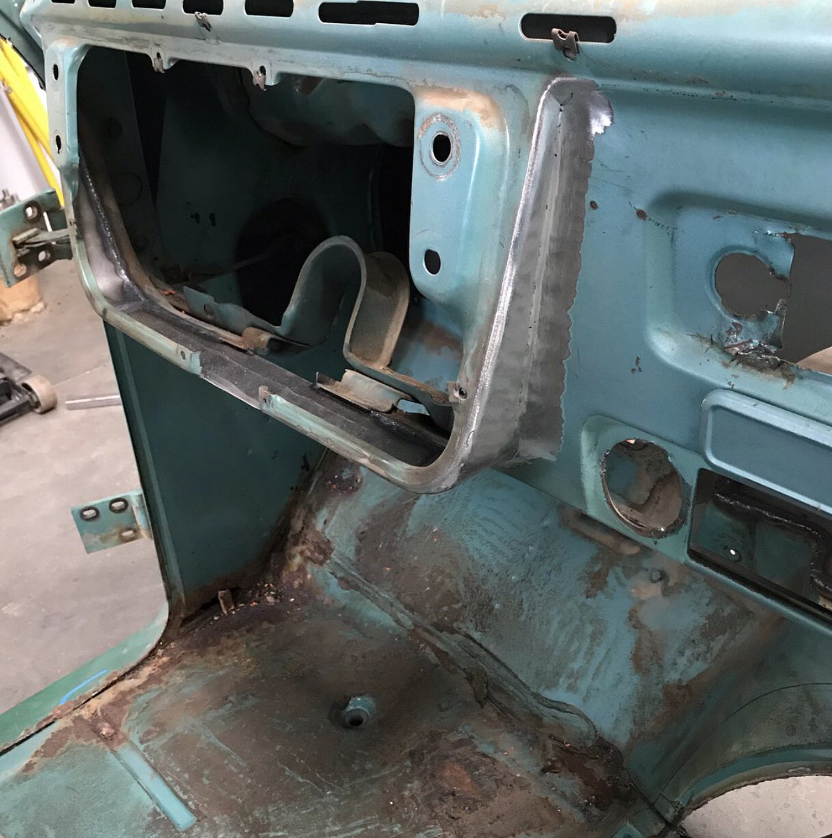 c10source's tweet image. Metal Ox Fab killed it on this mod. One of the most original ideas we’ve seen in years. Well done! 👍👍 #c10 #c10trucks