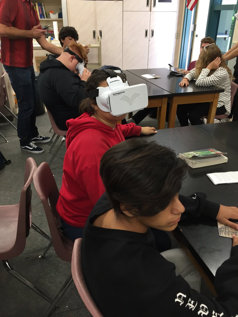 intersvusdcoach's tweet photo. 8th grade science exploring the Grand Canyon.  Thanks to @shaferkshaferk @teach3tech @kfairchild6 https://t.co/lxO8XULTcZ
