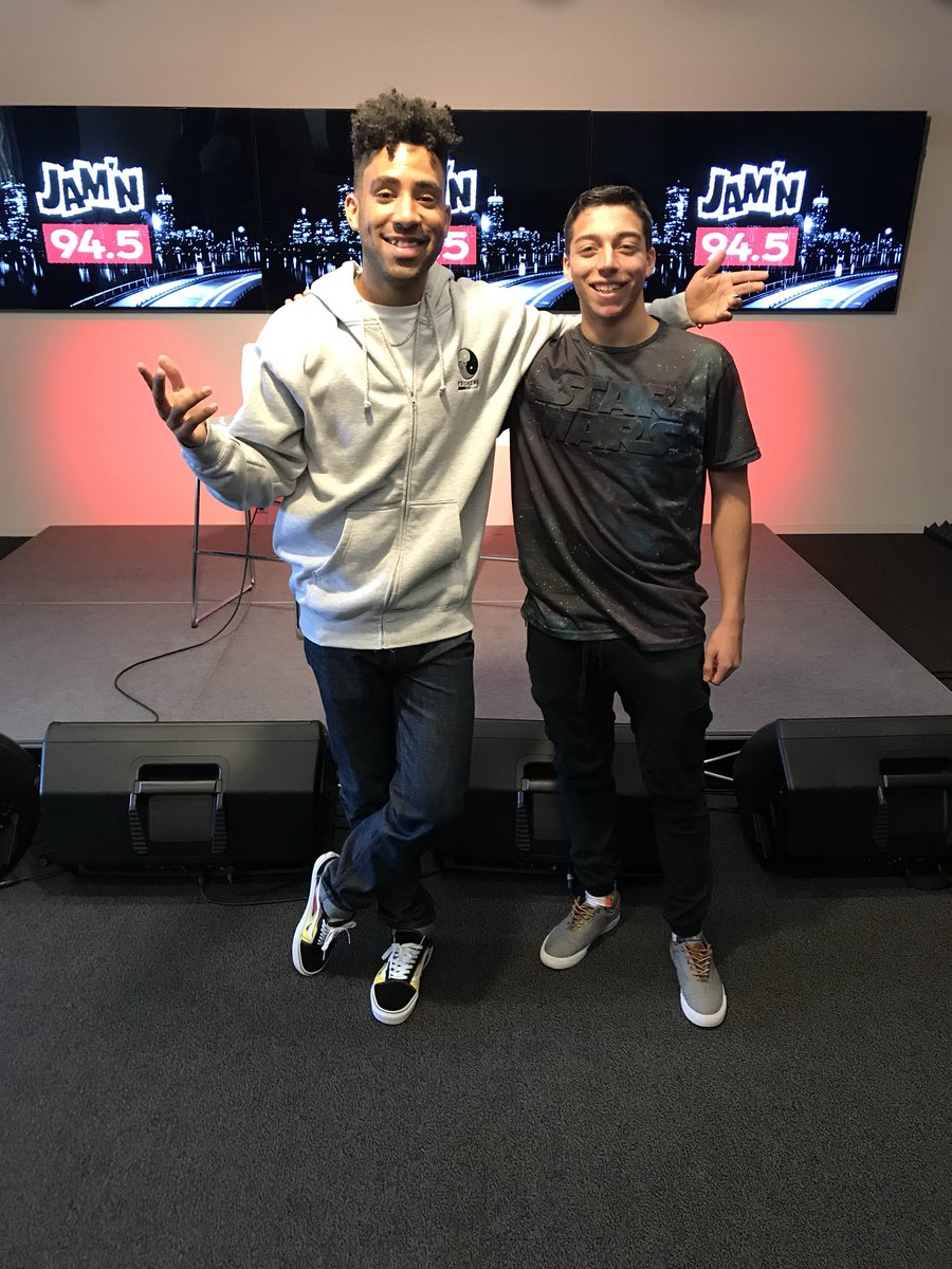 Marv_logics's tweet photo. “I'm never cheesy but I'm getting cheddar” @SuperDuperKyle https://t.co/D9isBkx99W