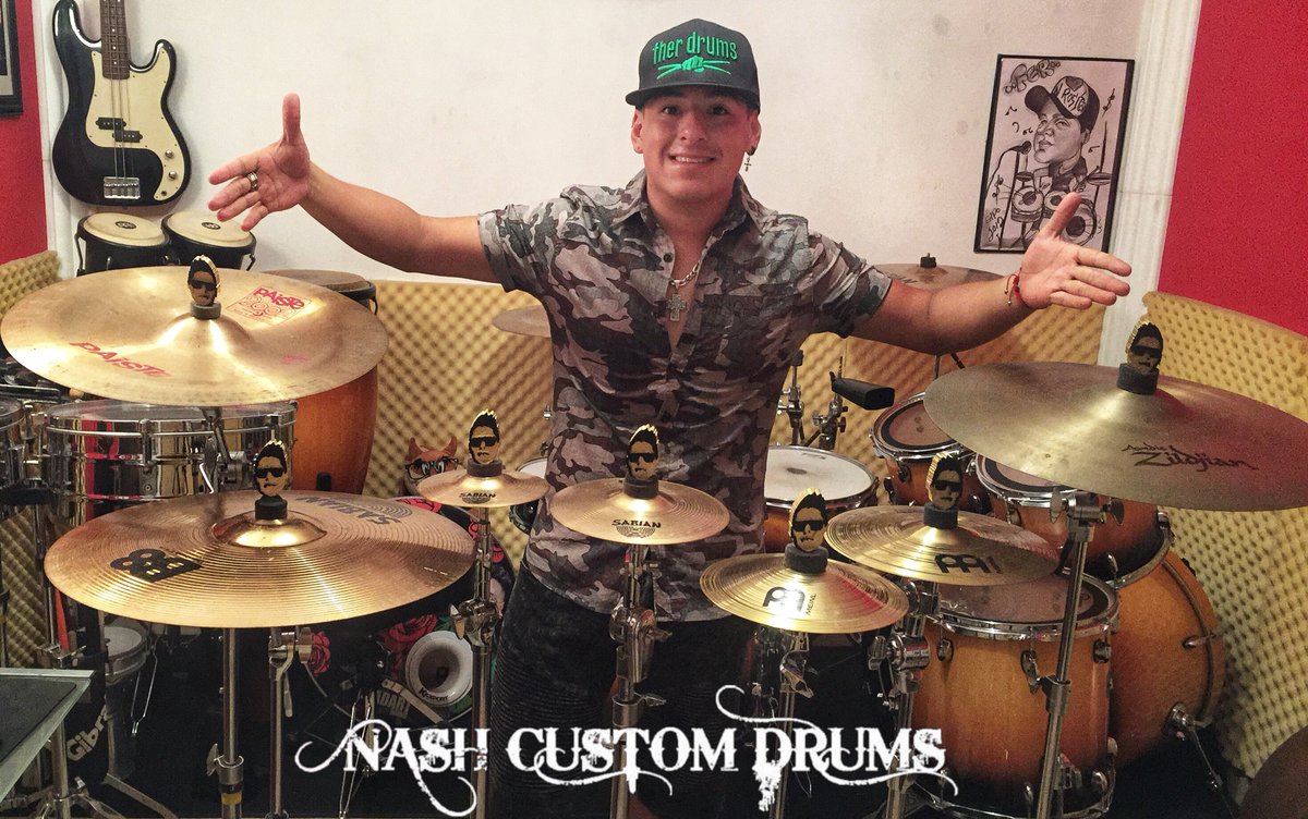 fhernandodrums1's tweet photo. •NASH CUSTOM DRUMS•
#Yosoyfherdrums #Grupoflash #NashCustomDrums #PatrocinadorOficial #Customnuts #Bateristasdemexico #Baterosmx https://t.co/cwTU7gZTpt