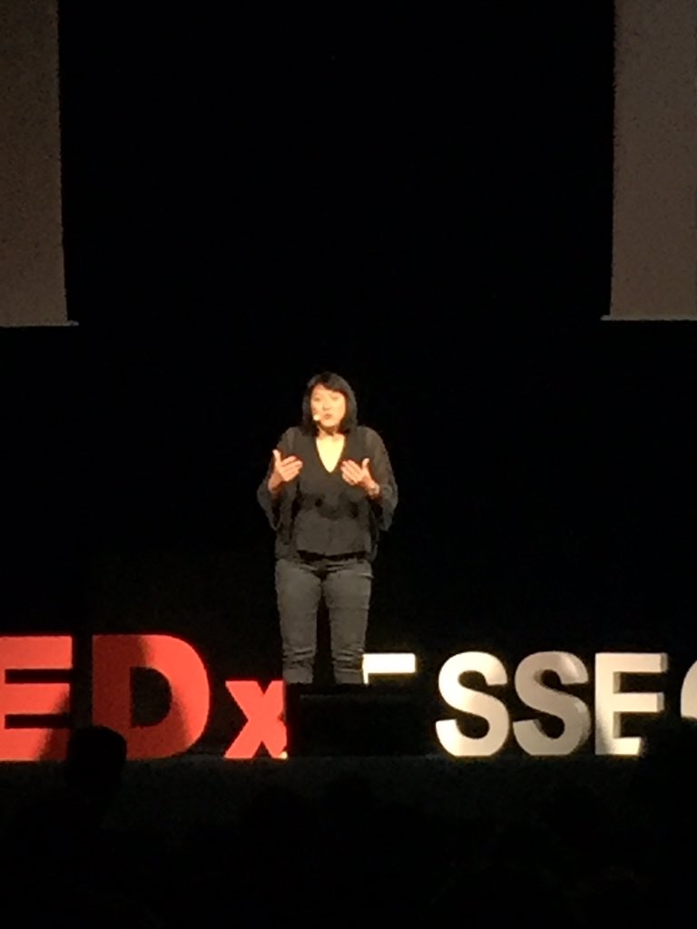 essec's tweet photo. Le #TEDxESSEC ça continue, c'est au tour de @mailamnc. Et si nous changions notre perception de l'avenir ? "Nous sommes mieux armés pour affronter l'avenir !" https://t.co/zvODgycGf8