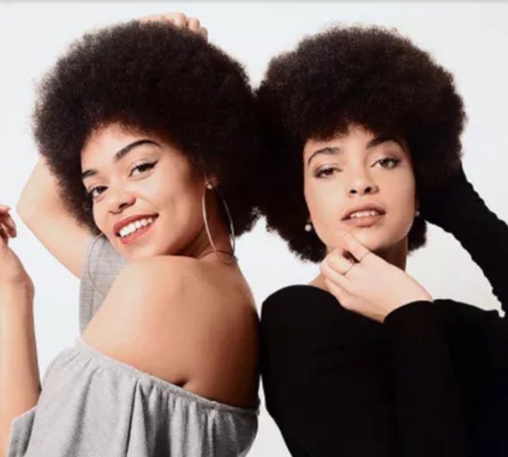 #afrovisibility, Tarana Burke get's real about R. Kelly, Blackcurrant as Natural Hair Dye, Natural Bridal Looks, and Janera Rose's Perfect Fro Hawk.  - mailchi.mp/a489824c1e8c/t…