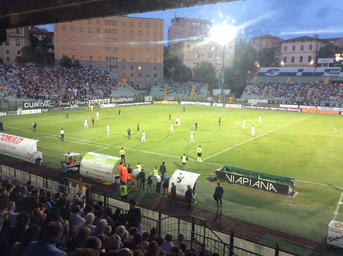 mimar2000's tweet photo. #SienaCatania 1-0 grande equilibrio,decide #Marotta, #Curiale sbaglia il goal del pareggio al 95 Al #Massimino la https://t.co/JX907ppPNr migliore in campo ? l'arbitro❗️Ivan #Robilotta di #Salerno @LegaProOfficial @DSborzacchi https://t.co/gIZ8nYWXV4