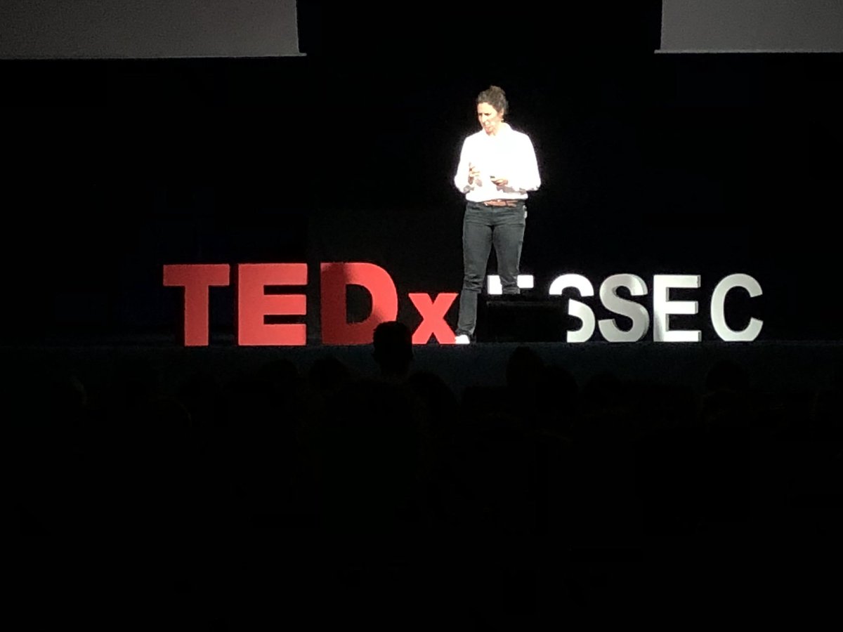 TEDxESSEC's tweet photo. « Pour certaines #femmes il n’y a pas de jour d’apres. L’accompagnement, l’#education... ont une reelle importance dans ces situation. le #sport et notamment les sports de combat ont aussi toute leur place » @LauFischer7 @Fight4Dignity_ #TEDxESSEC #RDC https://t.co/BKEBvdbQvC