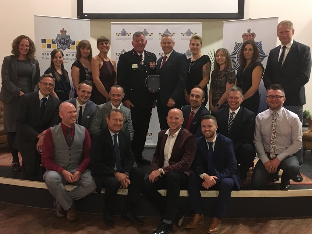 bedspolice's tweet image. Well done the Team of the Year - our Cyber Hub. 
They have seen a 190% increase in demand over the past year and do a fantastic job of safeguarding the most vulnerable people in society.
#bedspolawards2018