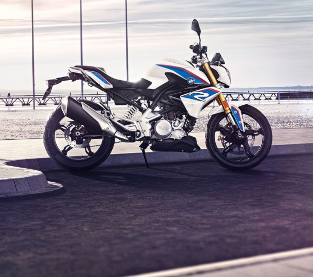 sanjivvakharia's tweet image. It's the final count-down ! 
#MakeLifeARide
The @BMWMotorrad_IN most awaited motorcycles #G310GS &amp;amp; #G310R arriving soon and u can pre-book one by June 8th onwards for a price of RS/ 50,000 #bmw #India