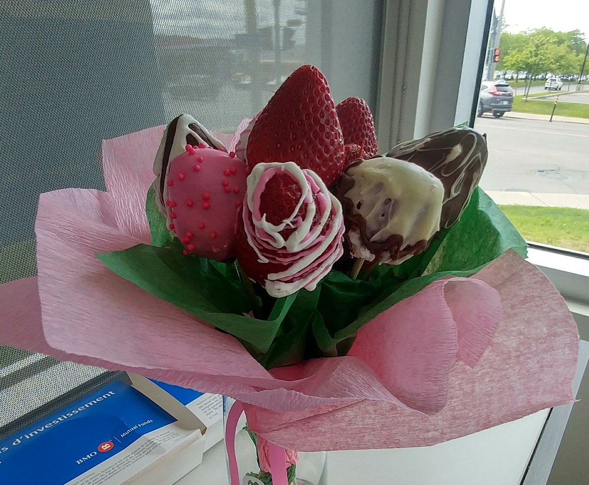 MtlElena's tweet photo. Handmade Customer appreciation! Yammy and healthy for Ile Perrot team! #bestteaminbanking https://t.co/XpPmrm8K4u