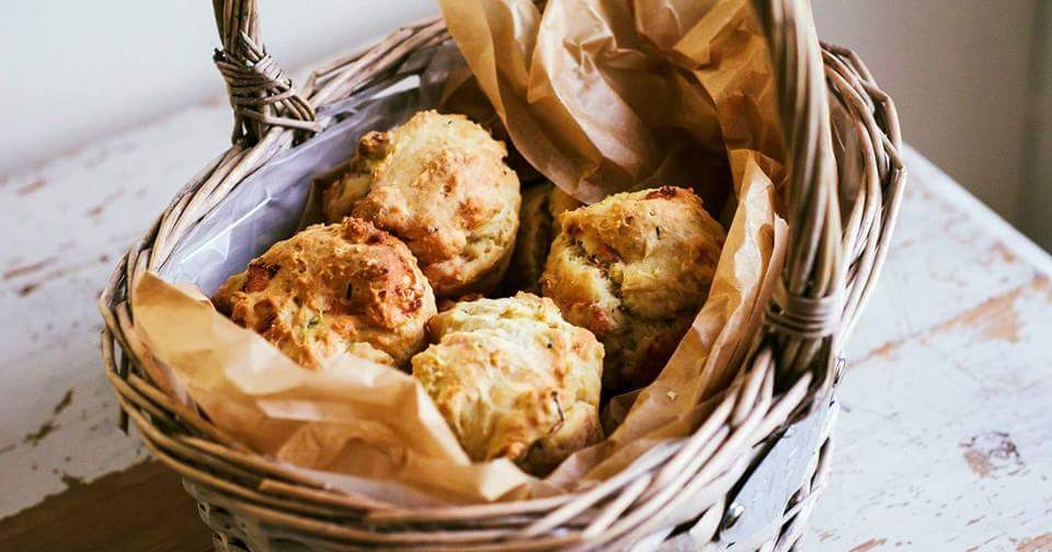 Our famous Smoked salmon and Samphire muffins ♡ beautiful served warm with butter and a box of 6 is only £5.50 made fresh each day 😍