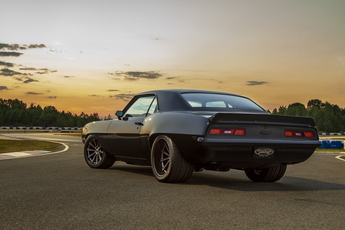 ForgelineWheels's tweet image. Something about that @DetroitSpeedInc stance? Tommy’s #protouring #Chevy #Camaro on #Forgeline #Dropkick has the expert touch! forgeline.com/customer-galle…