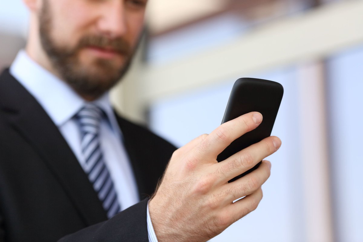 Trumpia's tweet photo. 25 Text Messages a Business Should Send to Their Customers. #CustomerCommunication #CustomerRetention #BusinessMessage https://t.co/aOdy9iX4zf https://t.co/wLQTN9yBNl