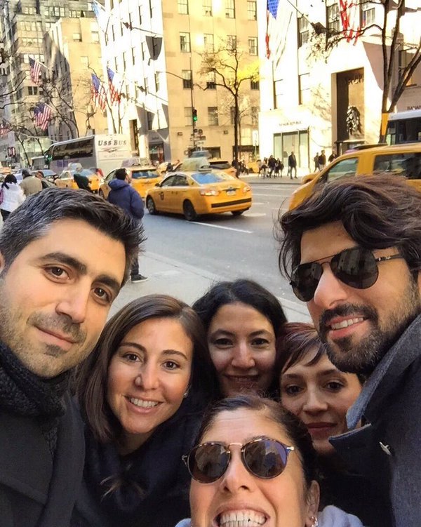 EAdeaz's tweet photo. Vol4
Engin cool yakışıklı karizma😍😎
DünyaStarı #EnginAkyürek❤
📸EnginAkyürekIemmy2015 😜😂
#iemmy2015 #iemmy #Emmys #Awards #BestActor #BestActor2015 @gberil https://t.co/9cMixFIN40