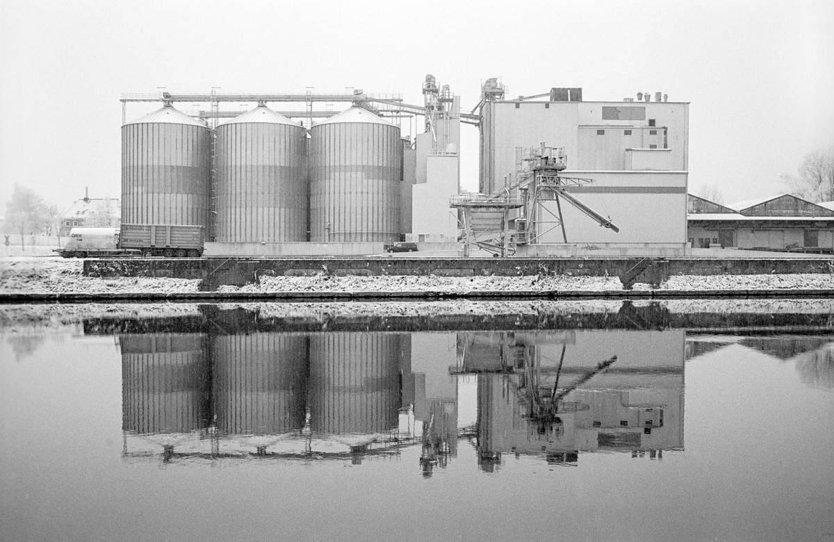 Archillect tweet media