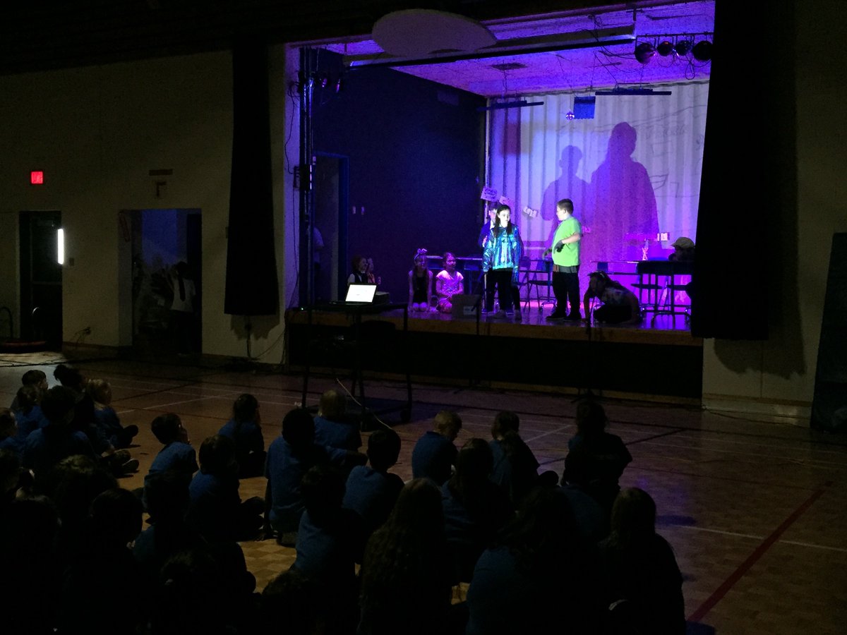 StGabriel_EMSB's tweet photo. Congrats to Grade 4 & 5 on the presentation of their awesome plays for Arts Fest 2018! Bravo!
#emsb #youththeatre #drama #theatre #montrealschool #artsfest2018 #education #pointstcharles @EnglishMTL @StGabriel_EMSB https://t.co/eFf0IUellw