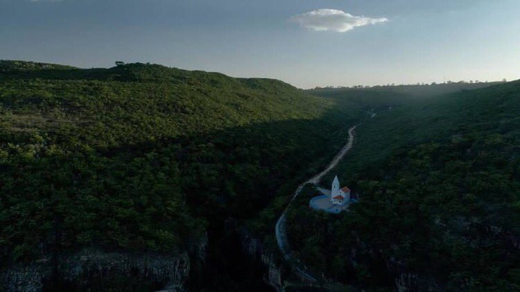 Angolans's tweet photo. O nosso país é tão lindo! 🇦🇴 https://t.co/4OmYLfaYUi