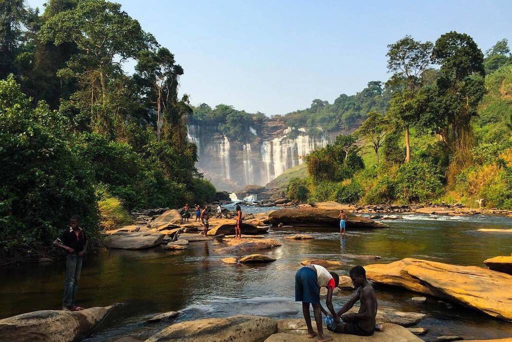 Angolans's tweet photo. O nosso país é tão lindo! 🇦🇴 https://t.co/4OmYLfaYUi