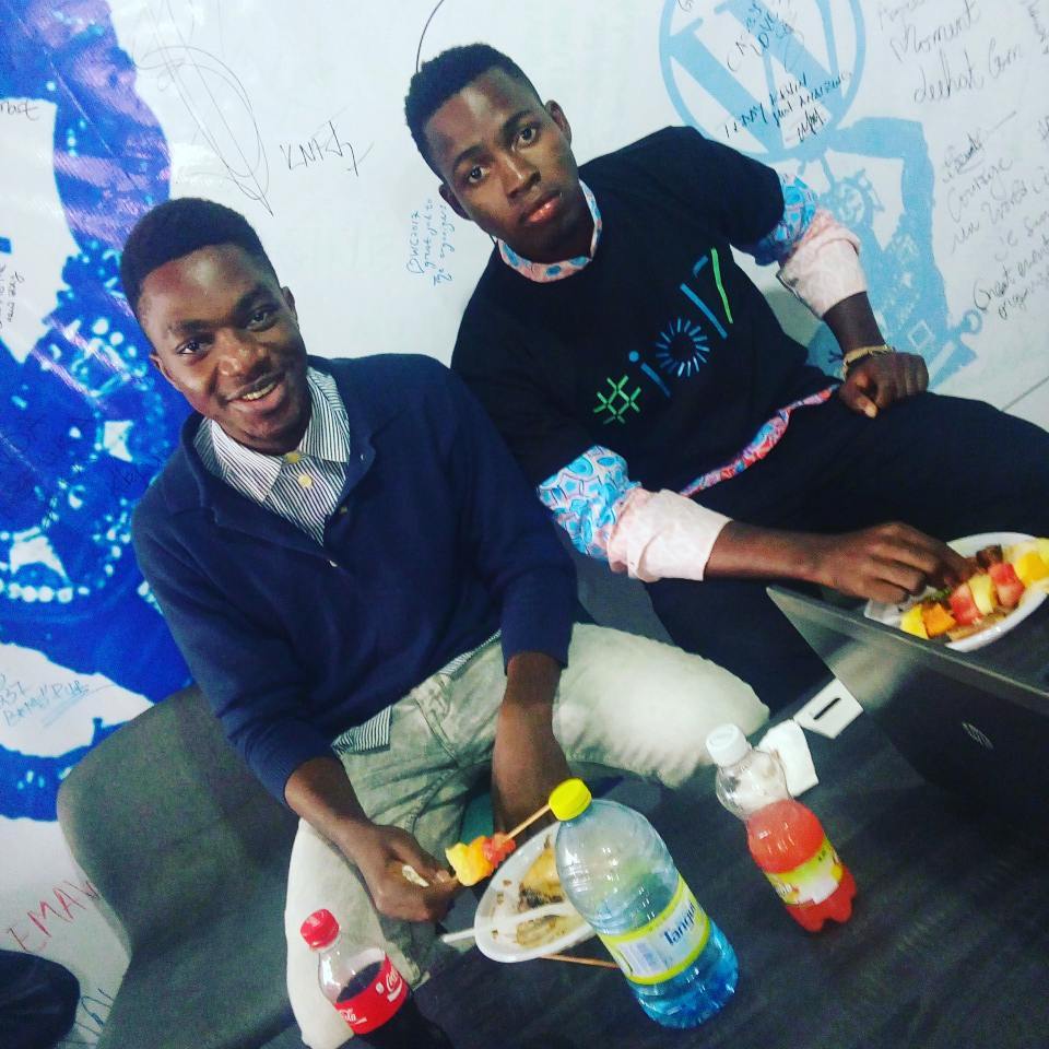 gabriel_TheCode's tweet photo. Throwback Google #io17extended
Cc @dos_plague
On remet ça samedi le 9 Juin au #io18extended https://t.co/ZuH46NUQHB