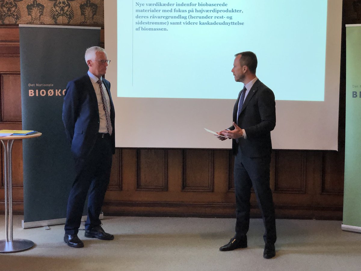 MichPersson's tweet image. God modtagelse af Det Nationale #bioøkonomi panels anbefalinger til miljø- og fødevareminister @JakobEllemann som ser fødevareproduktion og miljø som muligheder og ikke modsætningernes kampplads. #dkpol