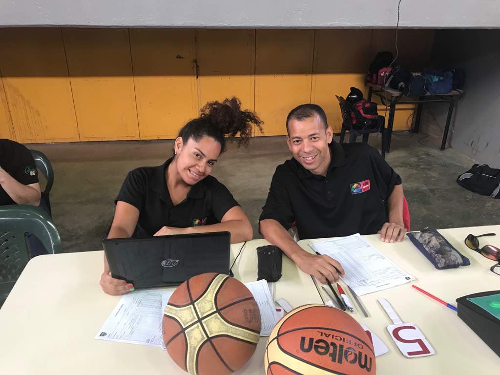 MarthAguilarA's tweet photo. Parte de la Mesa Técnica de Aso-Distrito Capital presente en el final four del U15  apoyando al baloncesto femenino
#Juntossomosmas https://t.co/nAOt5FyuW3