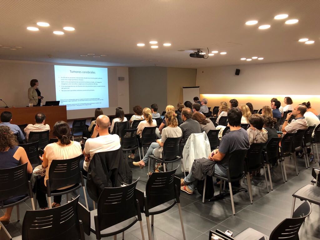 jtrenaal's tweet photo. Magnifica jornada aquesta tarda a la Seu de l’@acadeciencias amb participació de la @SCatalanaNeuro i @SOCMIC al voltant del #statusepileptic.Neuròlegs i intensivistes plegats amb l’objectiu de millorar el pronostic d’aquesta patología temps depenent https://t.co/ZvRqtoPBqc