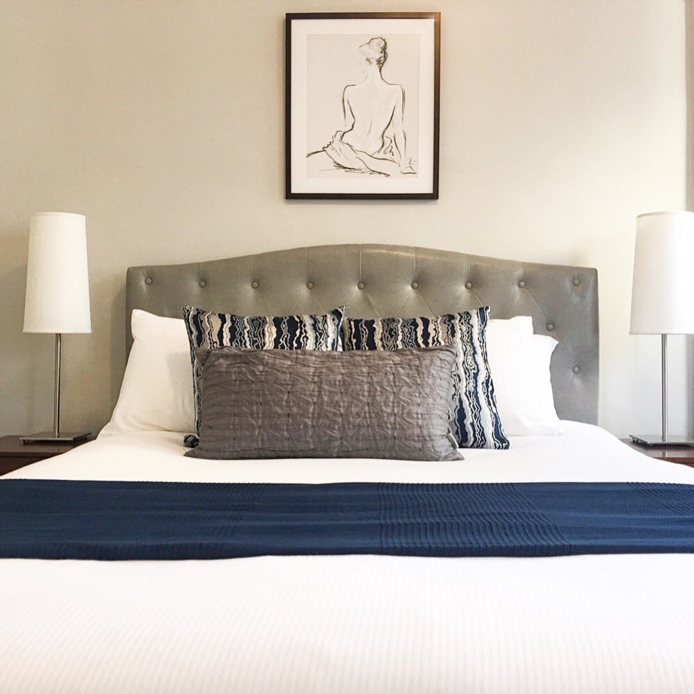 KelliWebber1's tweet photo. I love using woman in art in my designs! What do you think? #strengthandbeauty #softyetstrong #womeninart #designlove #bedroomart #masterbedroom #homestaging #bostonrealestate #onthemarket #somerville #kelliatnesi https://t.co/phXPFwNTab