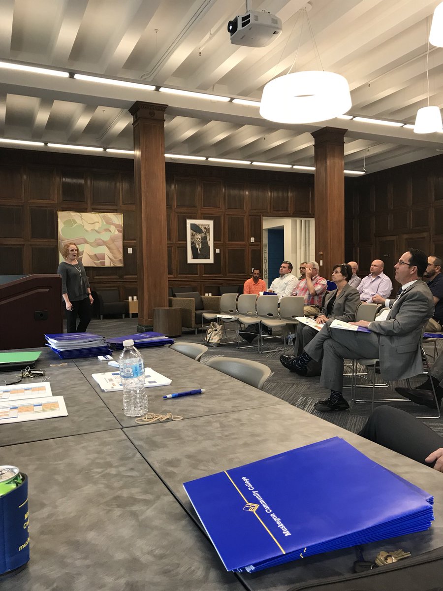 EarlyCollegeMC's tweet photo. Great presentation today for local businesses to hear about our ATI program for @EarlyCollegeMC. Thanks to @HermanMiller for sharing how this can help students with internships and opportunities 👍@MuskegonCC @MuskegonChamber @randylindquist @jseverson2 @maisd @WatchMuskegon https://t.co/bhbFFxLpwH