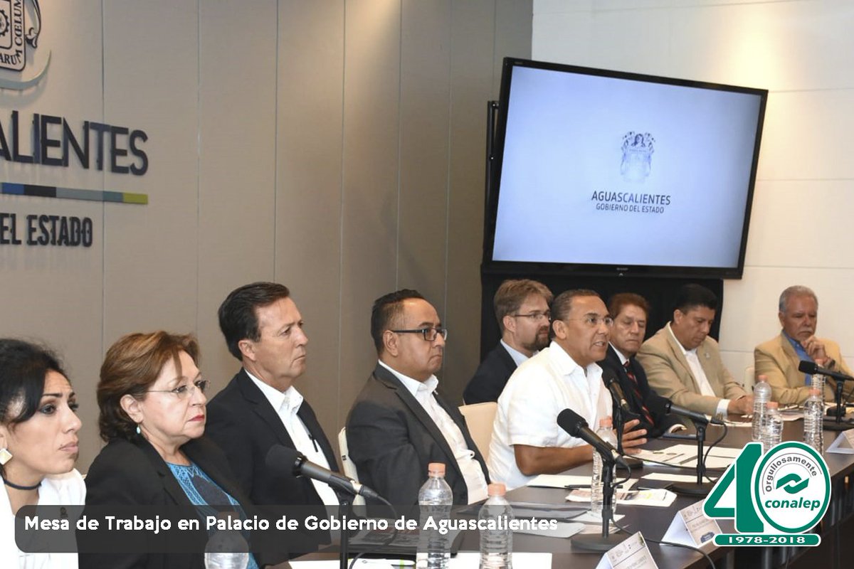 CONALEP_Mex's tweet photo. Se realizó la Mesa de Trabajo en Palacio del @GobAgs, con el fin de dar a conocer el quehacer del #CONALEP en el tema del Modelo Mexicano de Formación Dual #MMDF #OrgullosamenteCONALEP https://t.co/2LwtrSbh1I