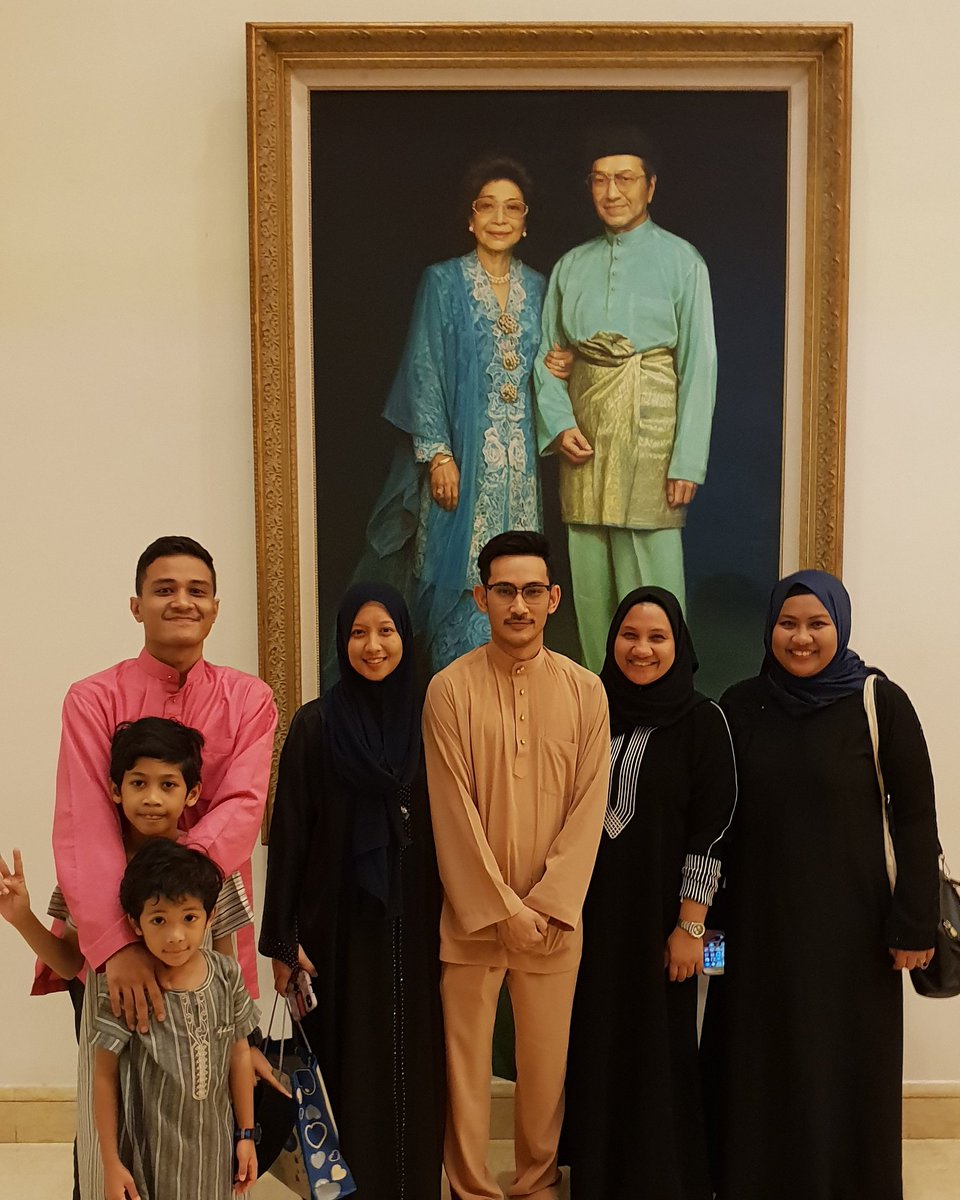 Nazif54837596's tweet photo. @chedetofficial buka puasa with nekdet https://t.co/YqM9t6QNBn