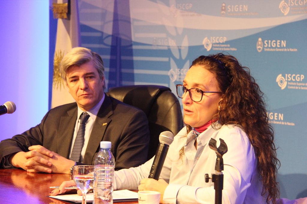 AlbertoGowland's tweet photo. Gracias Gabriela por acompañarnos en la 2° jornada de reuniones con Auditores Internos. Un honor. @sigenarg #integridad #transparencia https://t.co/X9AL4W9SCk