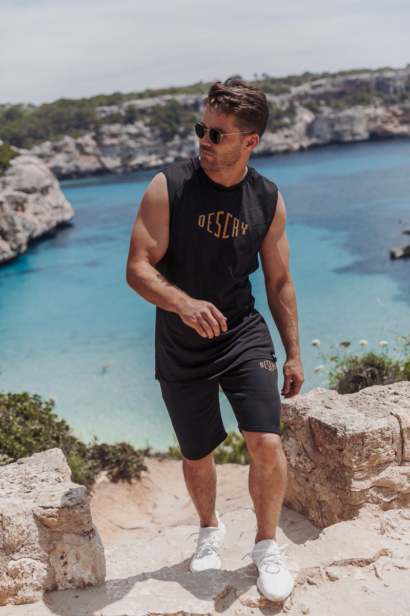 Descryuk's tweet photo. Our new summer range will be launching tomorrow at 6pm. Loads of new drops coming 👀
https://t.co/BxaLaN9FRJ https://t.co/jLrhgPcT34