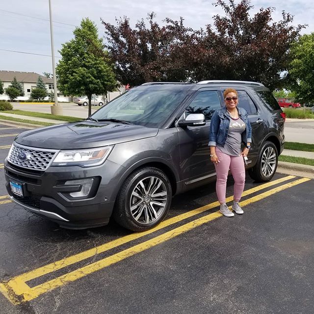 LittleTechGirl's tweet photo. "Do you know what today isss?? It's our anniversary!" And what did we do? I got upgraded!! Meet Smokey! #ExplorerPlatinum. Yesss!!!! 😍😍😍😍😍
.
.
.
. .
.
#car #cars #FordExplorer #SUVlife https://t.co/MjqsnnwdmR https://t.co/uaPiZQsB2q