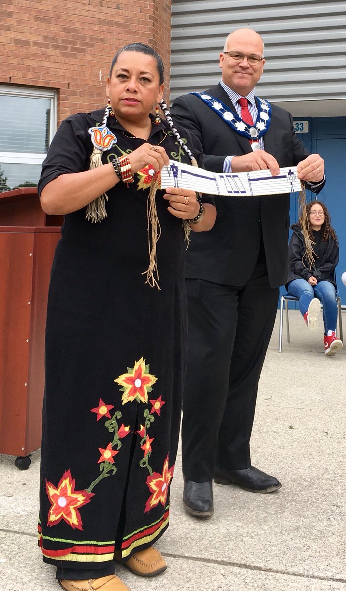 bucknleaf's tweet image. Partnering with @HumberviewGTAC to continue the work of #reconciliation with @mncfn @PeelSchools by dedicating our #FirstNations #Garden @HumberviewSS @Caledon_Mayor @StanCameron
