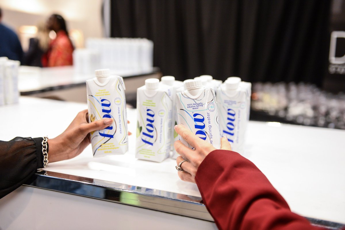 FlowHydration's tweet photo. Always reaching for our next Flow ✨ So much fun at the Cocktail Preview of the @SavingBanksy Art Exhibit last night in @YorkvilleV. Beautiful evening full of art and Flow 💙 #mindfulhydration #SavingBanksyTO Photo: George Pimentel https://t.co/dw1VwmzGZC