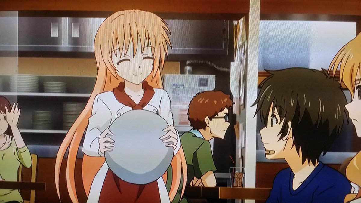 黒うさぎ En Twitter ゴールデンタイム 11話視聴 代官山のカフェでバイトする千波ちゃん プラス0ポイン エロい服着て照れるリンダプラス0ポイン やっぱり あれ持ってたのは香子でしたか 先の展開が 泣 ゴールデンタイム