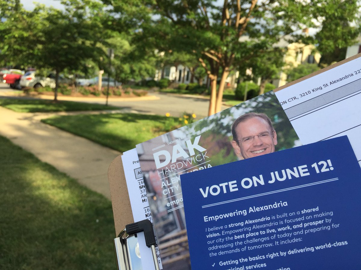 empoweralx's tweet photo. Well, if this isn’t perfect door knock weather, I don’t know what is. Getting the steps in Chinquapin again tonight! #doordoorsdoors #backdak #votejune12 #empowerALX https://t.co/jKcSyPRIhk