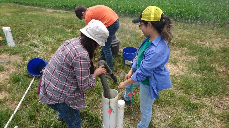 MN_DrainDrop's tweet photo. Just got these pics from the #bioreactor crew. Is that a shopvac being used to harvest woodchips for analysis? Love it! #NeverKnowWhatToExpect #FieldWork @Niranga_Wick https://t.co/ZYmVtxSWrX