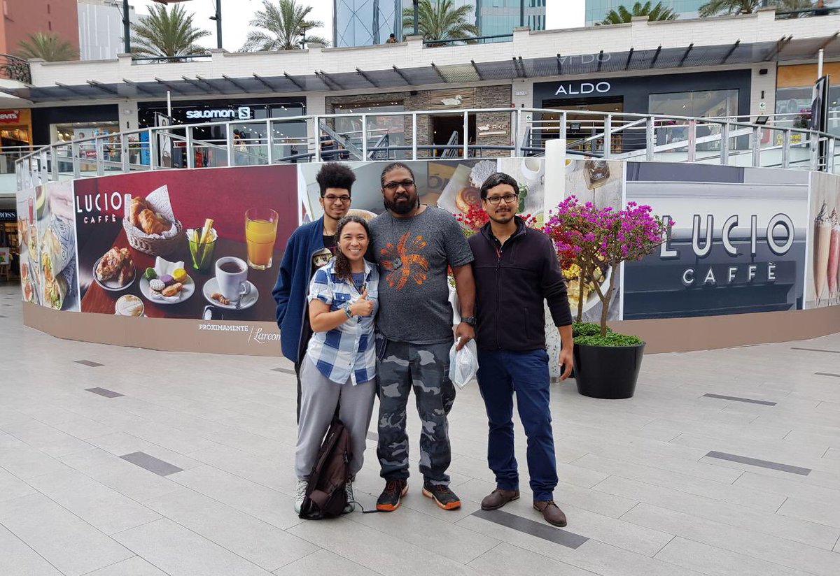 PeruLocalFriend's tweet photo. Last stop in the tour! Great Family visiting our beautiful city!! #peruvianlocalfriend #privatetour #newfriends #onlyinlima https://t.co/EbcBpJyssl