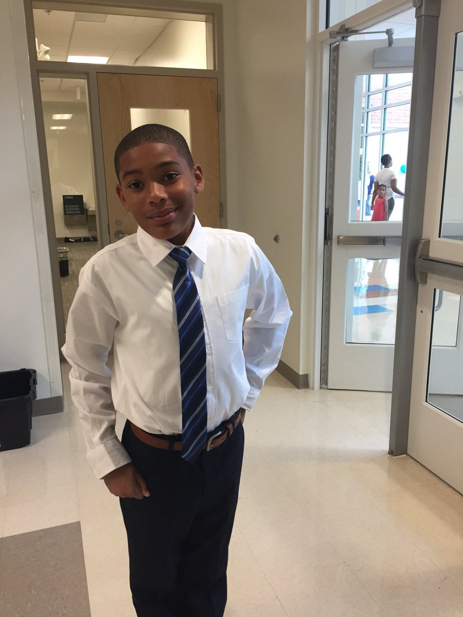 BrooksMuseumsES's tweet photo. 5th grade Celebration begins at 6:30 - WHO’S EXCITED??? @Brooks_PTA https://t.co/M9cXD2ocEl