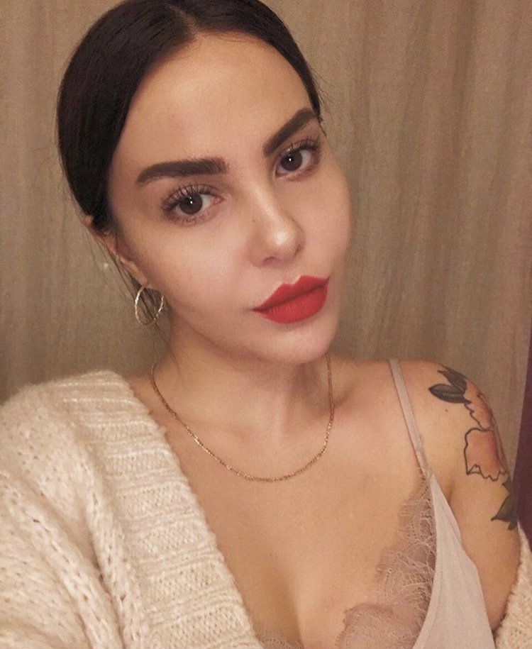 rmk3333's tweet photo. Selam canımlar #yarrak #boobs #amcık #tattoo #lips #red #orospu #sert #hard #fahişe #azgın #sikiş https://t.co/SdweTSGzm8