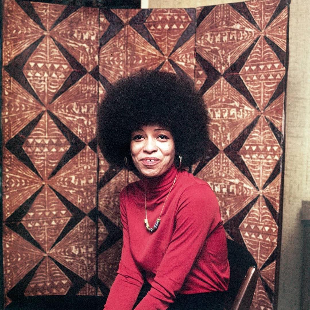 “To imagine the concept of freedom fifty years from today, when people will no longer live under the influence of heterosexism &amp; homophobia, and gender will no longer be a rigid binary” Angel Davis #PrideMonth 🏳️‍ ... #Insta on bullhornnews.com/2018/06/06/to-… 
#BlackNews #BlackTwitter