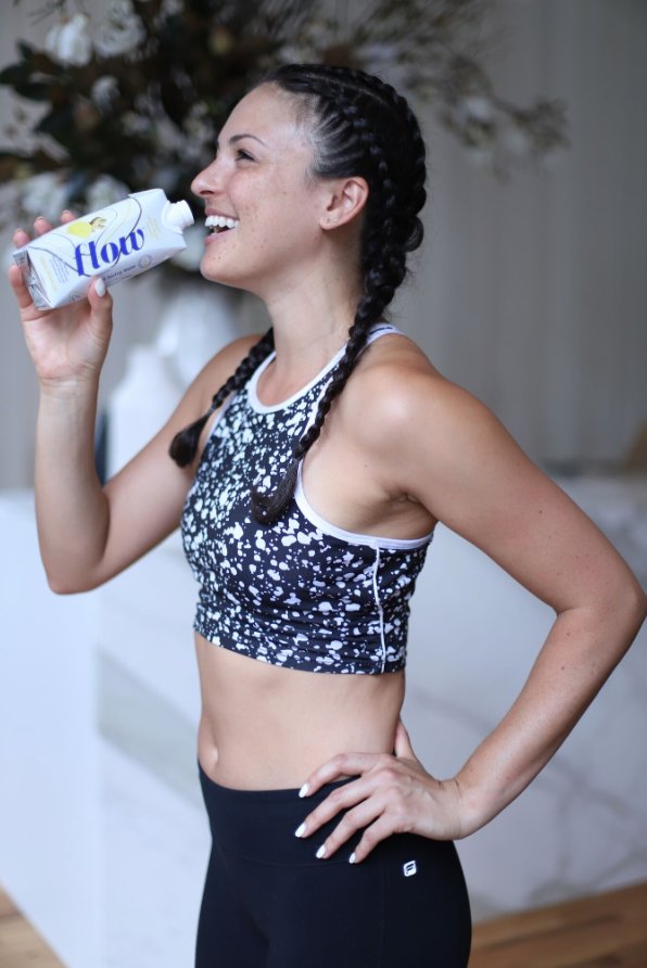 Flow Mineral Spring Water (@flowhydration) on Twitter photo Workin' it with our friends at <a href="/HummingPuppy/">Humming Puppy</a> 💙 #yogathatresonates What's your go-to Wednesday workout? #beintheflow #hummingpuppy Photo: Stephanie Cowan Workin' it with our friends at <a href="/HummingPuppy/">Humming Puppy</a> 💙 #yogathatresonates What's your go-to Wednesday workout? #beintheflow #hummingpuppy Photo: Stephanie Cowan