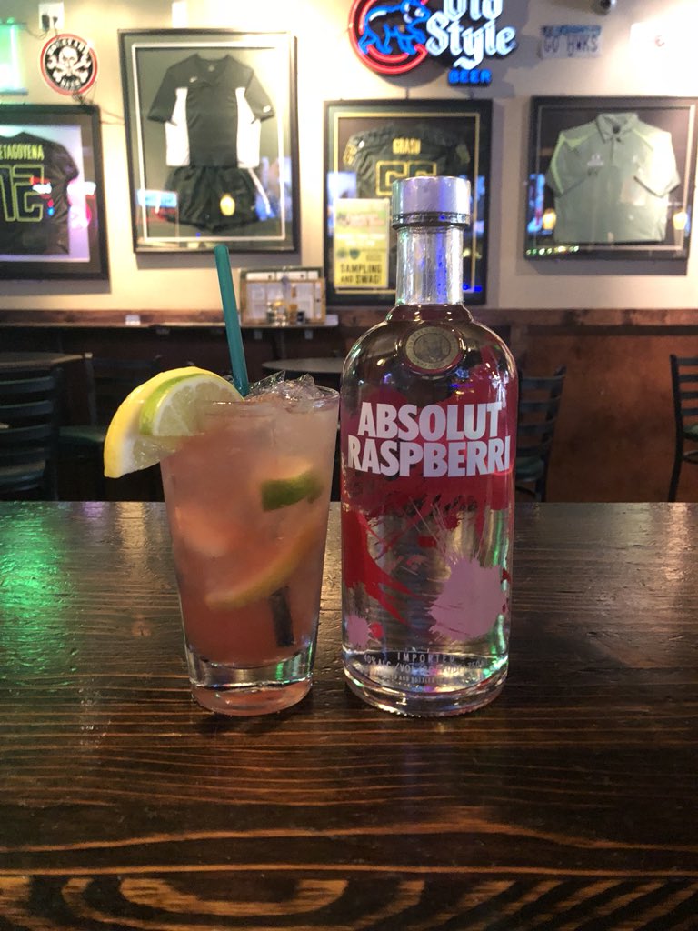 TheWebfootBar's tweet photo. #WebfootWednesday Pop-Up-Special !! Double Berry Beautiful $5 😍 10-12am!! https://t.co/uFX3SA6pnf
