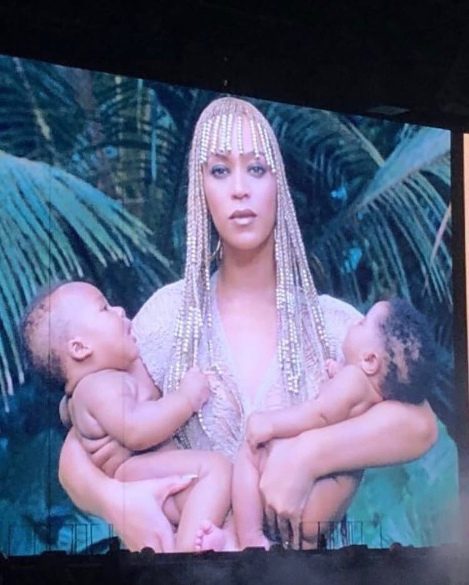 Is that Rumi + Sir Carter? 👋🏾🧡. (📷: @bey_lite ) #OTR #Insta on bullhornnews.com/2018/06/06/is-… 
#BlackNews #BlackTwitter
