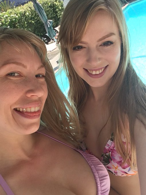 Poolside with @VerronicaKirei https://t.co/3riGf00cYu<a class="tags" href="/tag/verronicakirei">@verronicakirei</a><a href="/tag/amateurporn"class="tags"><span>#amateurporn</span></a>