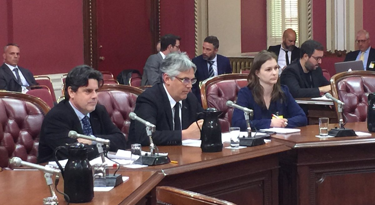 STIPLaPresse's tweet photo. @epchampagne @Charles__Cote et @janiegosselin devant les parlementaires de l'Assemblee nationale pour les consultations sur le projet de loi 400 qui permettrait à @LP_LaPresse d'être cédée à une fiducie d'utilité sociale. https://t.co/bej7LPdiqz
