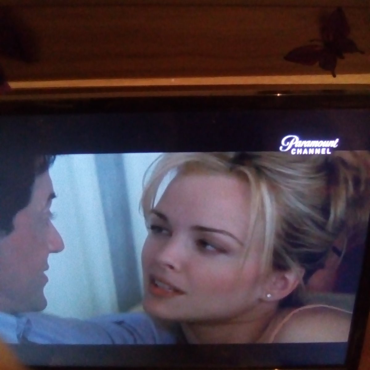 French TV D-tox <a href="/dinameyer/">Dina Meyer</a> . I love this actress 😍😍 #film #movie #dtox #compteareboursmortel #sylvesterstallone #policier #thriller #tueurenserie #serialkillers