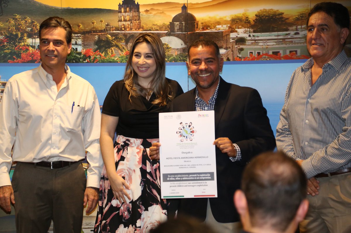 DIFSonora's tweet photo. Hoy junto a @VisitSonora entregamos distintivos a empresas hoteleras sonorenses por salvaguardar los derechos y realizar acciones a favor de la erradicación del trabajo infantil. https://t.co/qA5jNRAa7d